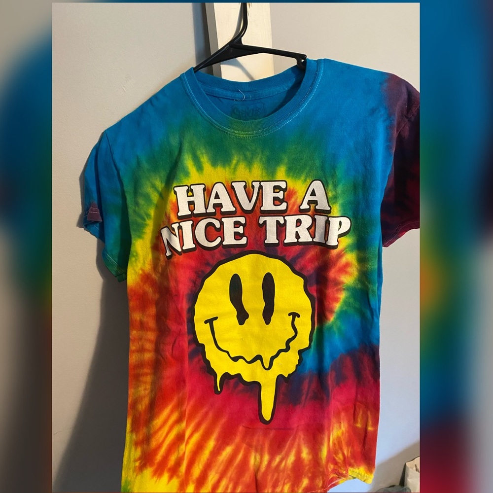 Rainbow trip shirt